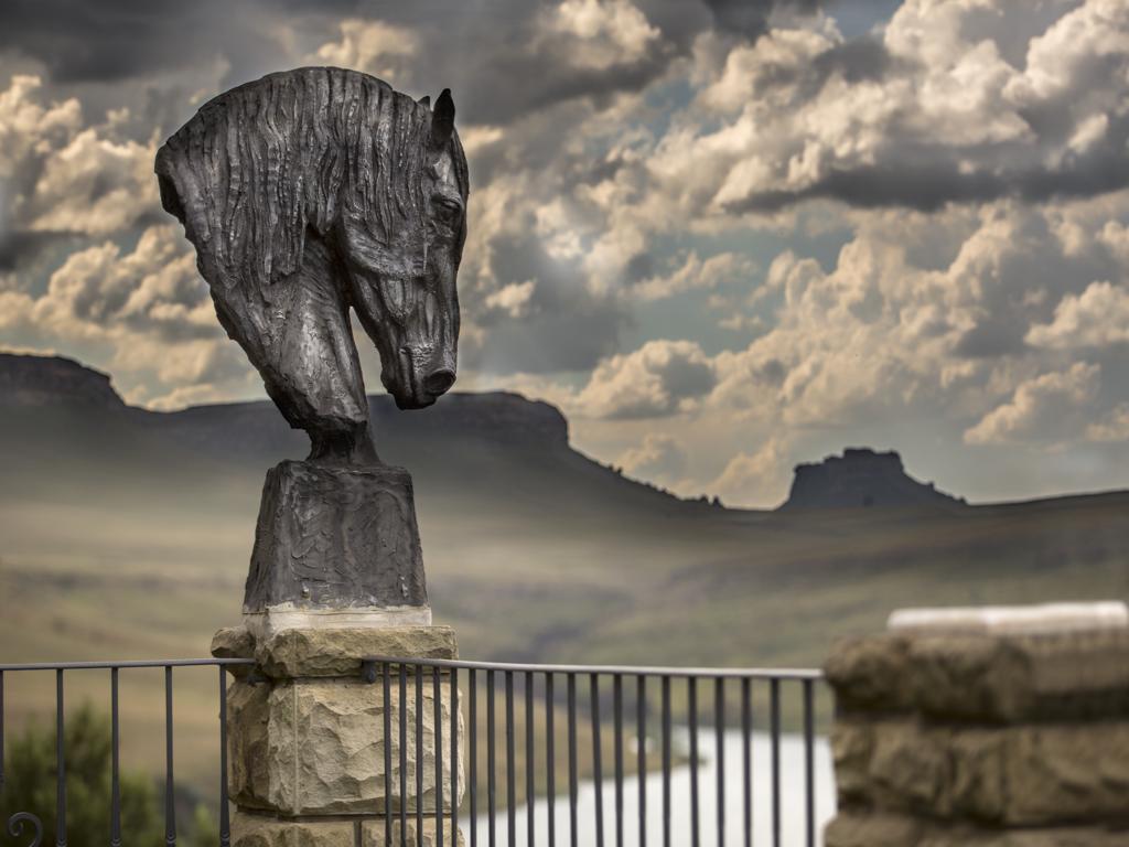 Wild Horses Lodge Harrismith Exterior foto